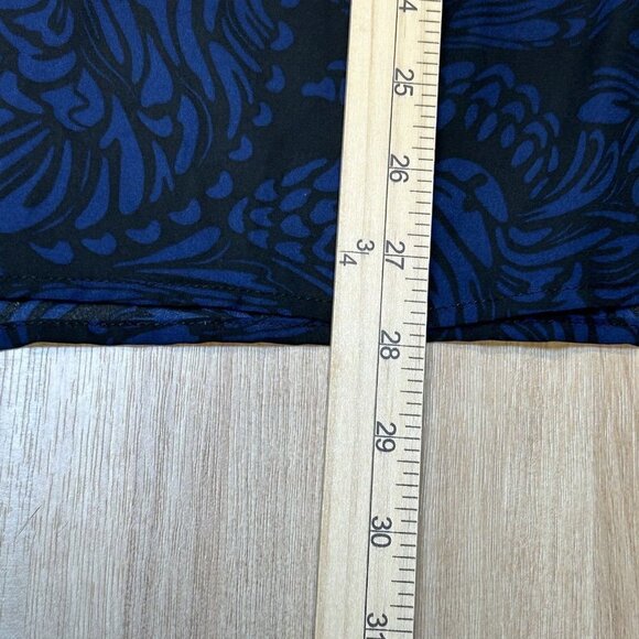 Torrid Top Womens 1X Roll Tab Sleeve Keyhole Neck Blue Black Asymmetrical Hem - Picture 10 of 10